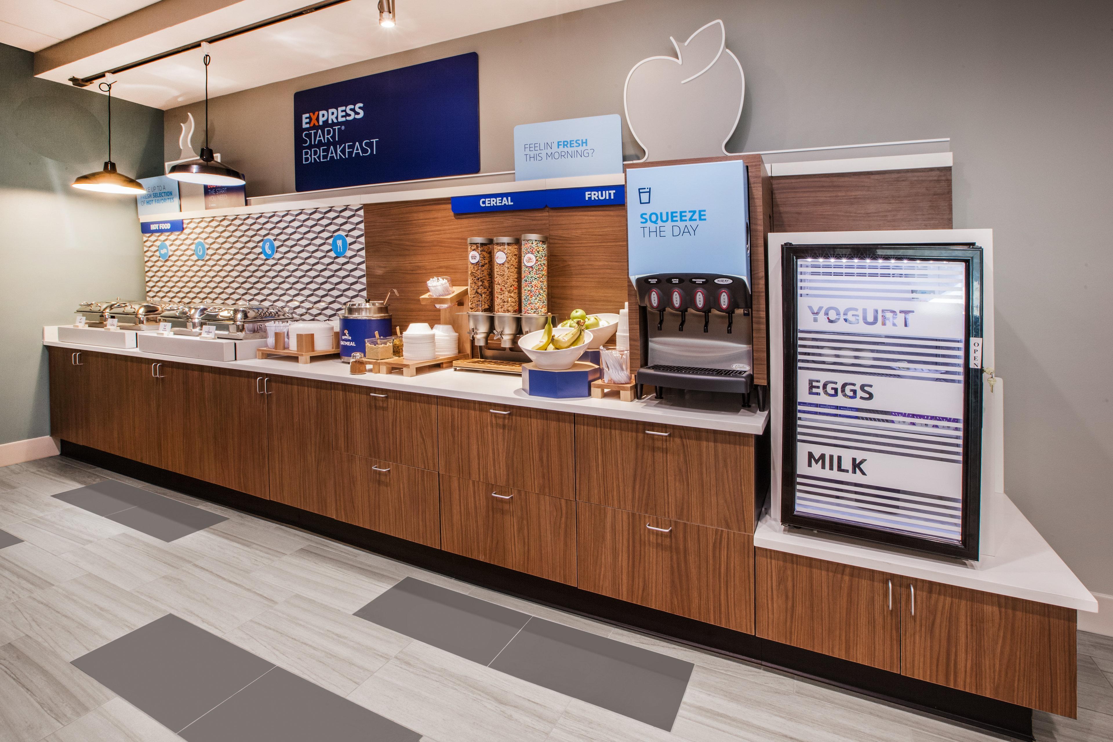 Holiday Inn Express Syracuse-Fairgrounds By Ihg Warners Ngoại thất bức ảnh