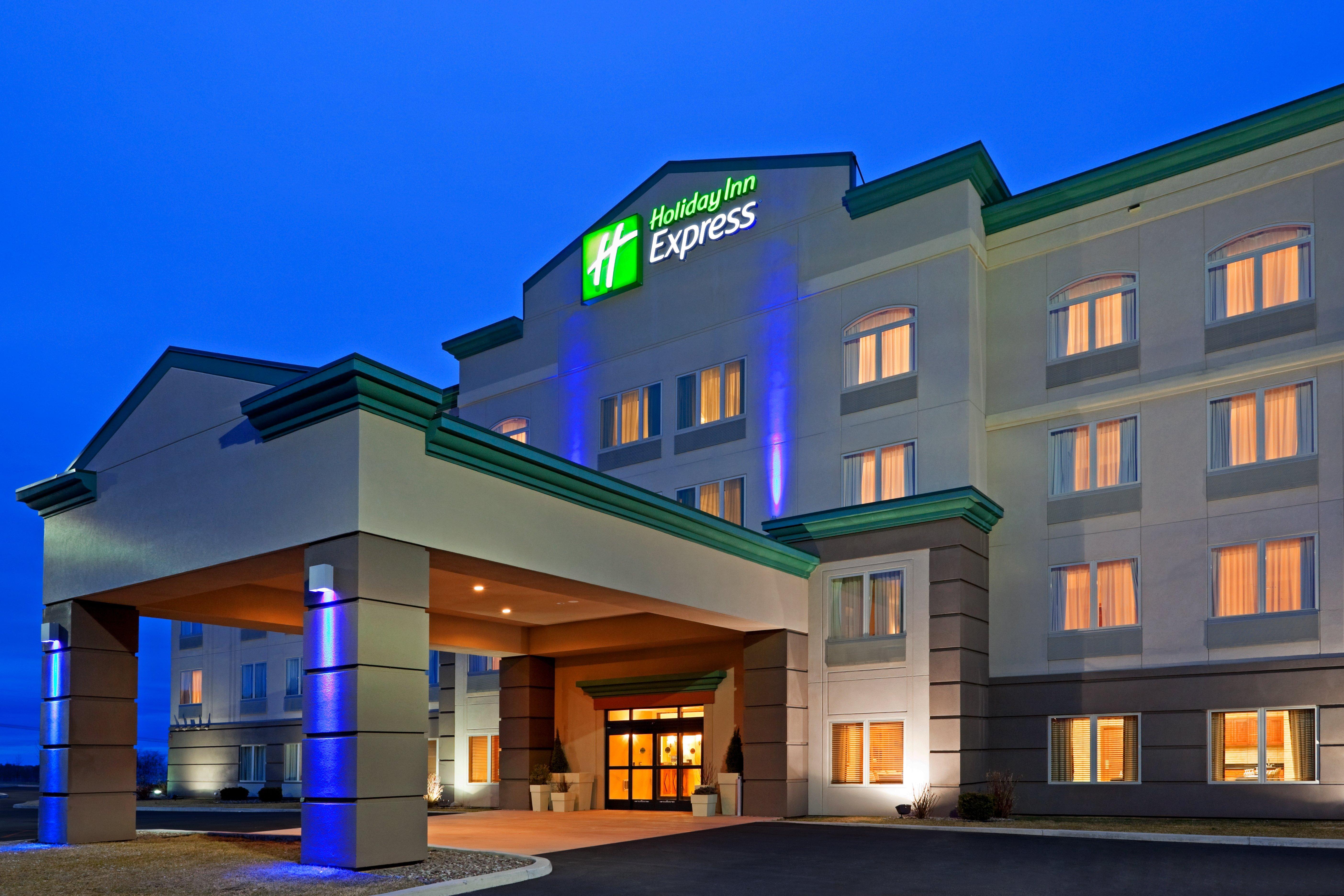 Holiday Inn Express Syracuse-Fairgrounds By Ihg Warners Ngoại thất bức ảnh
