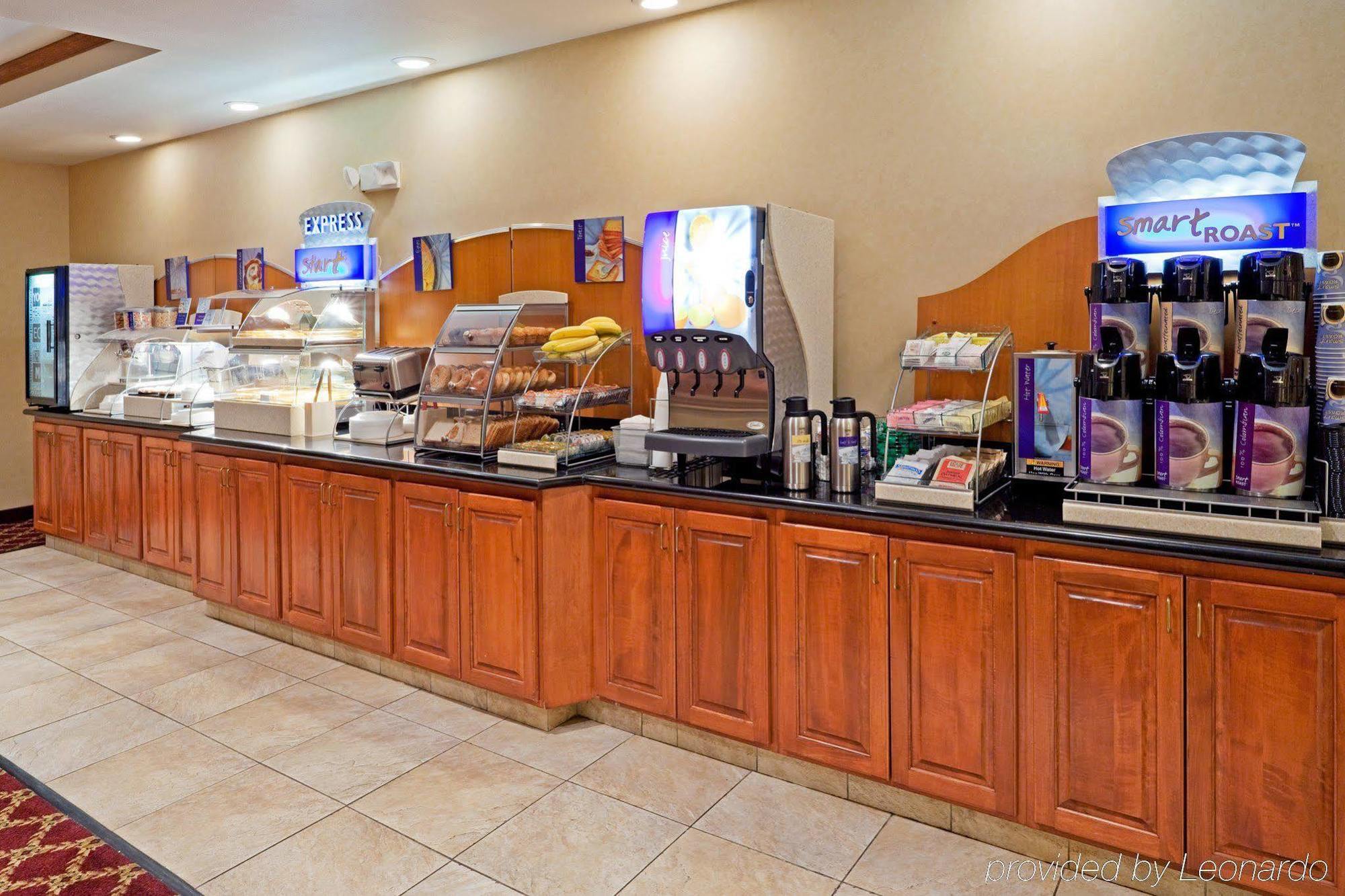 Holiday Inn Express Syracuse-Fairgrounds By Ihg Warners Nhà hàng bức ảnh